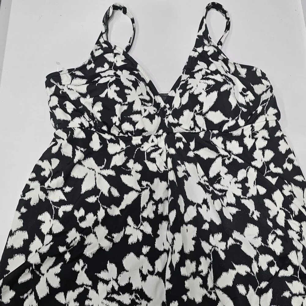 Swim Solutions Fly Away Tummy Control One-Piece Swimsuit Swimdress - Picture 7 of 13